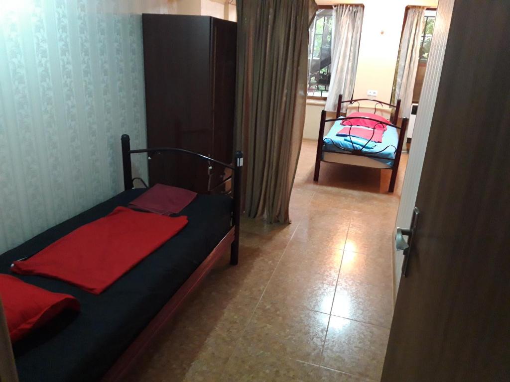 FEOLA room 4